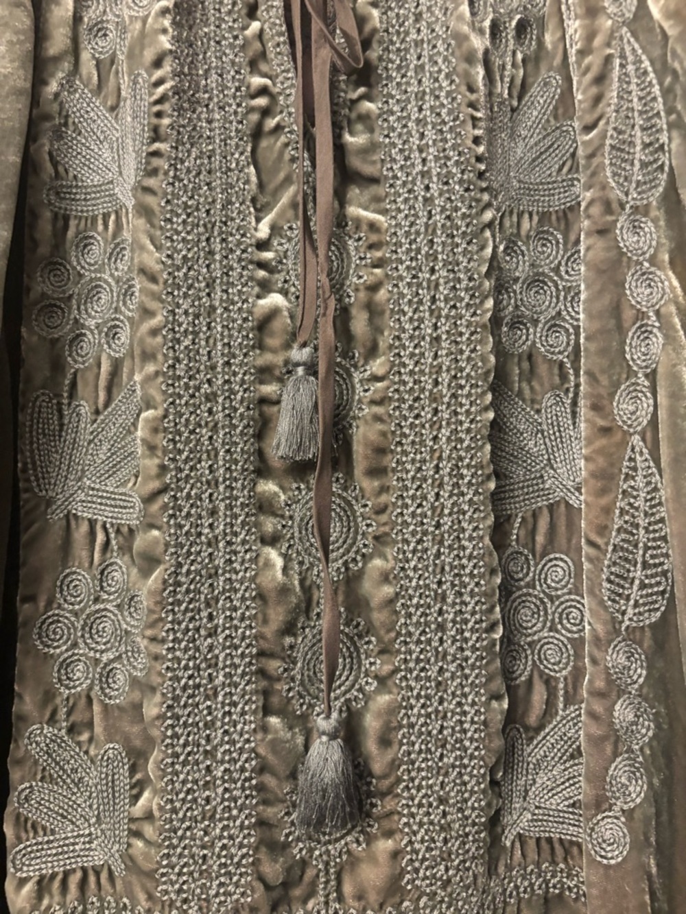 Johnny Was Olive Green Velvet Embroidered Flare Sleeves Tunic- XL - Picture 2 of 9
